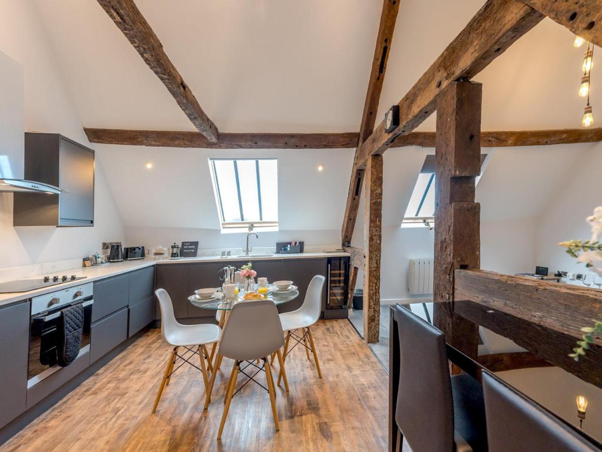 Pass The Keys 5C Charming Town Centre Apartment With Roof Top Views Shrewsbury Extérieur photo